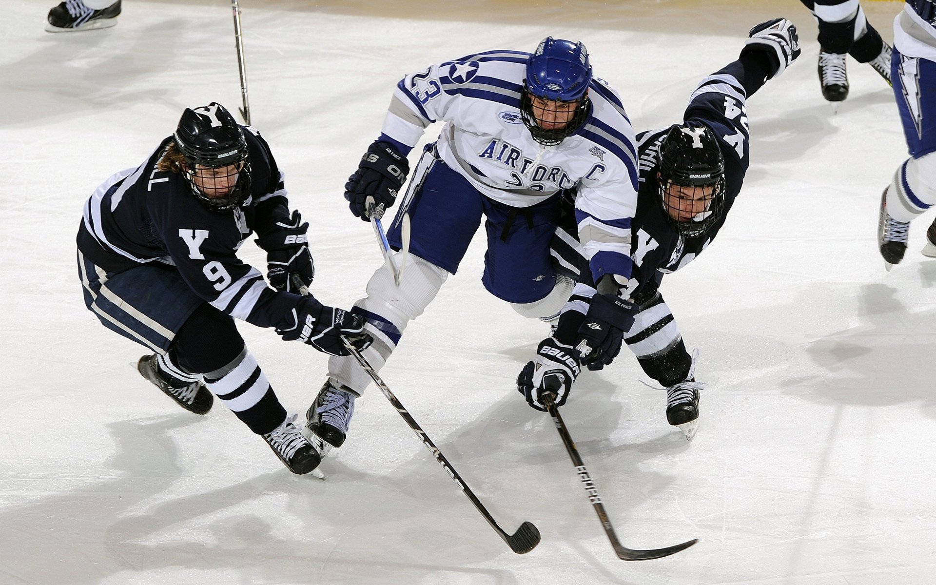 当阿森纳绝杀智利遇见贝林厄姆扛起全队，一场跨越时空的足球精神对话